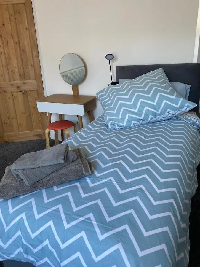 Comfortable 2 Bedroom Home From Home With Parking Nottingham United Kingdom