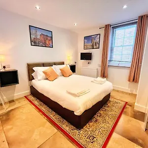 the-city-pad.tophotelsbath.com/